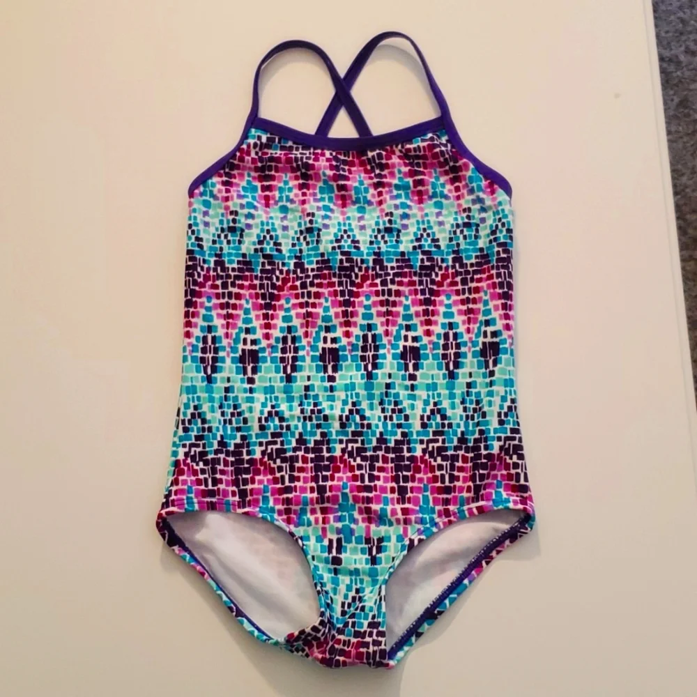 Kami Graphic Pattern Swimsuit - Picture 1 of 6